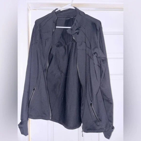 Lululemon Define Jacket in Black - Picture 1 of 2